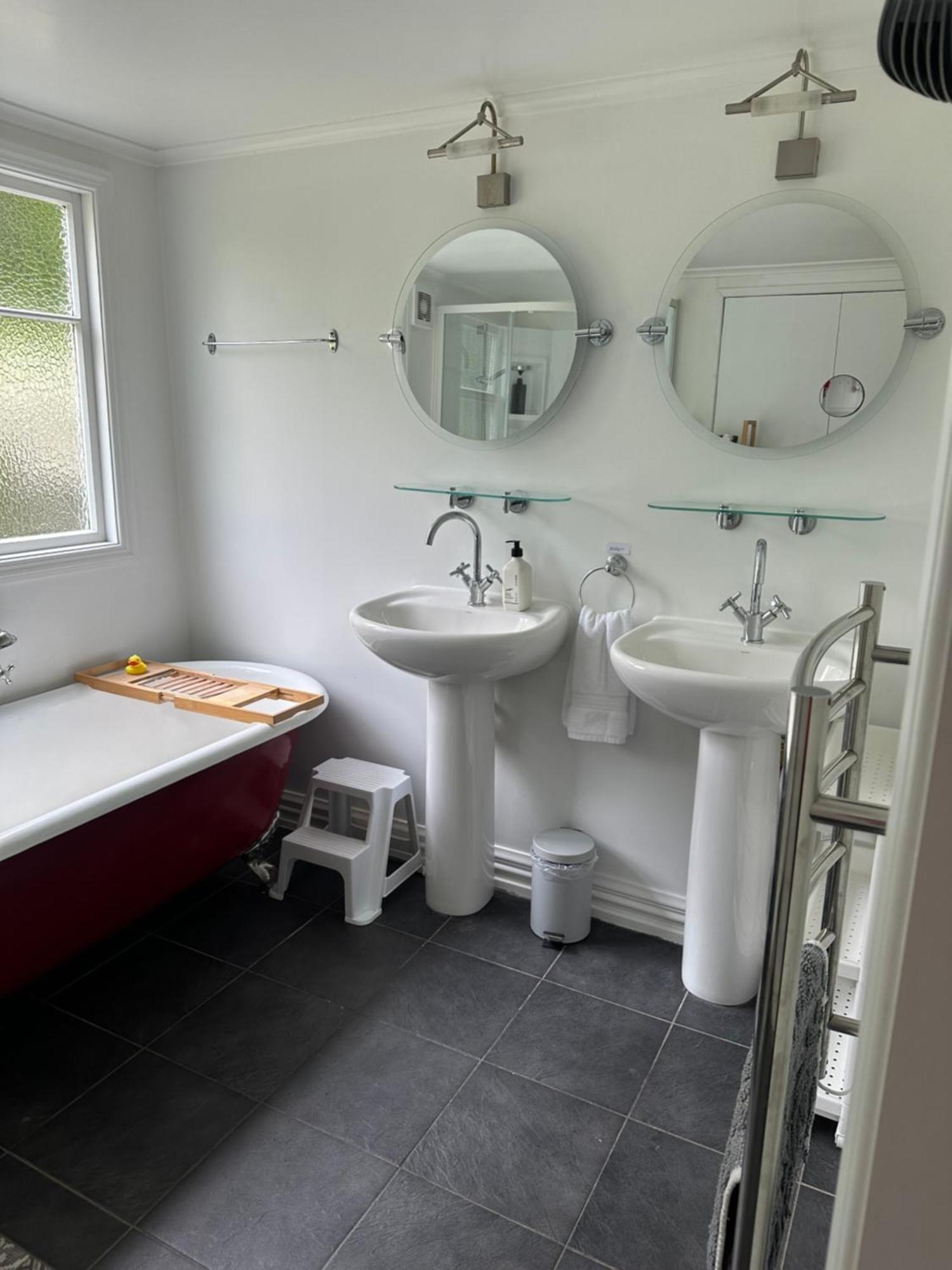 Renwick In The City Nelson, 10Min Walk To City Centre, Full Kitchen, Fast Fibre Wifi, Drive 13Min To Airport, 5Min To Hospital, Quiet Street, Dog Friendly エクステリア 写真