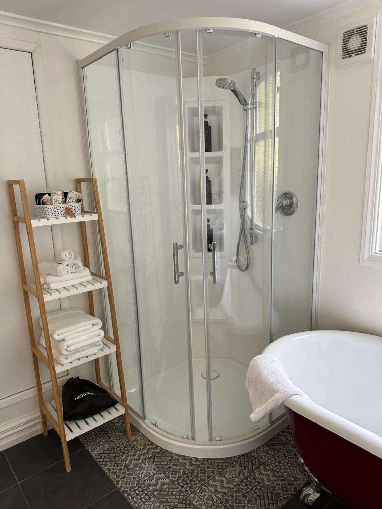 Renwick In The City Nelson, 10Min Walk To City Centre, Full Kitchen, Fast Fibre Wifi, Drive 13Min To Airport, 5Min To Hospital, Quiet Street, Dog Friendly エクステリア 写真
